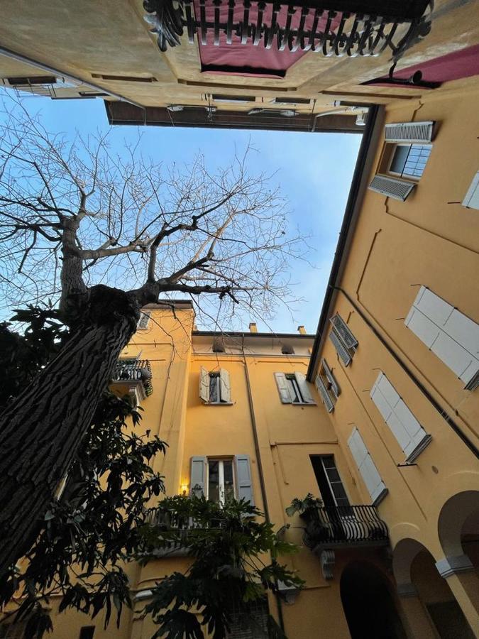 Portici Design Suite - Historical Center Bologna Exterior foto